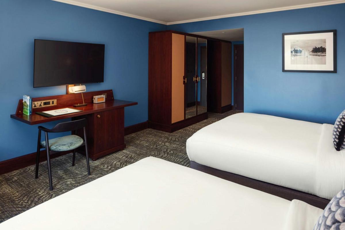 St Pancras London, Autograph Collection