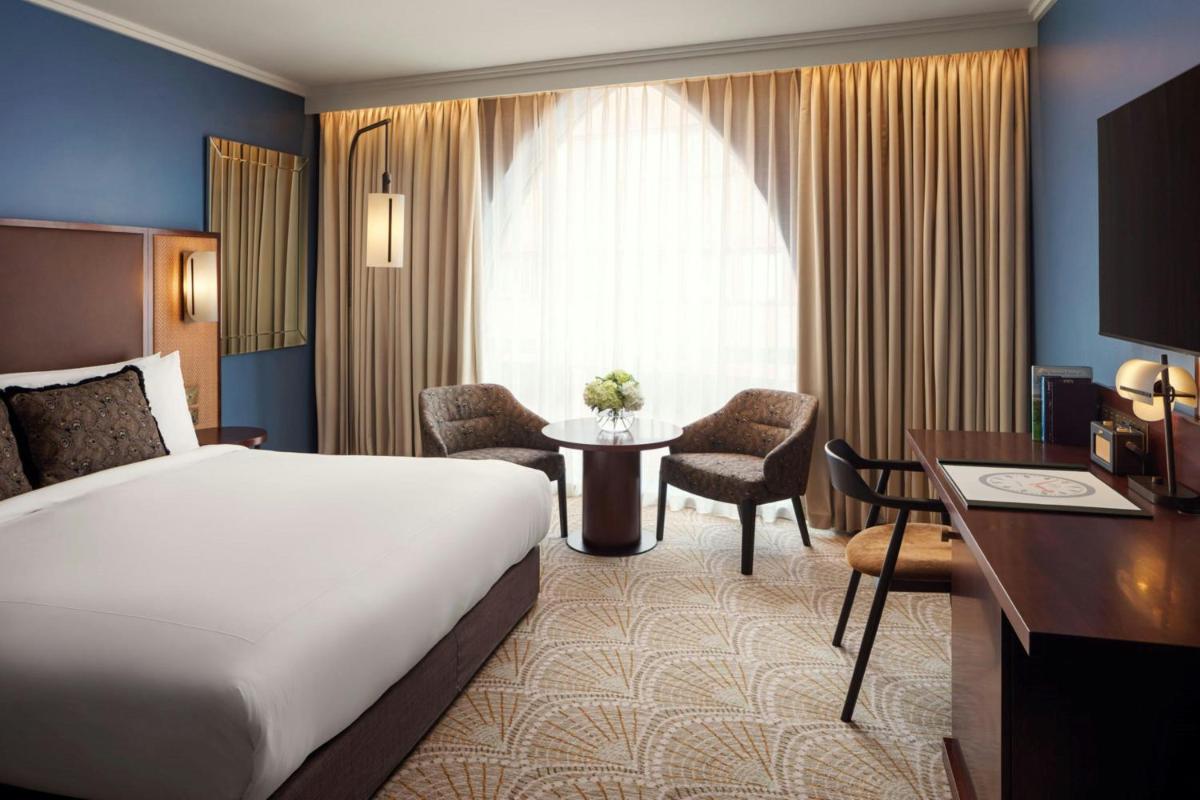 St Pancras London, Autograph Collection