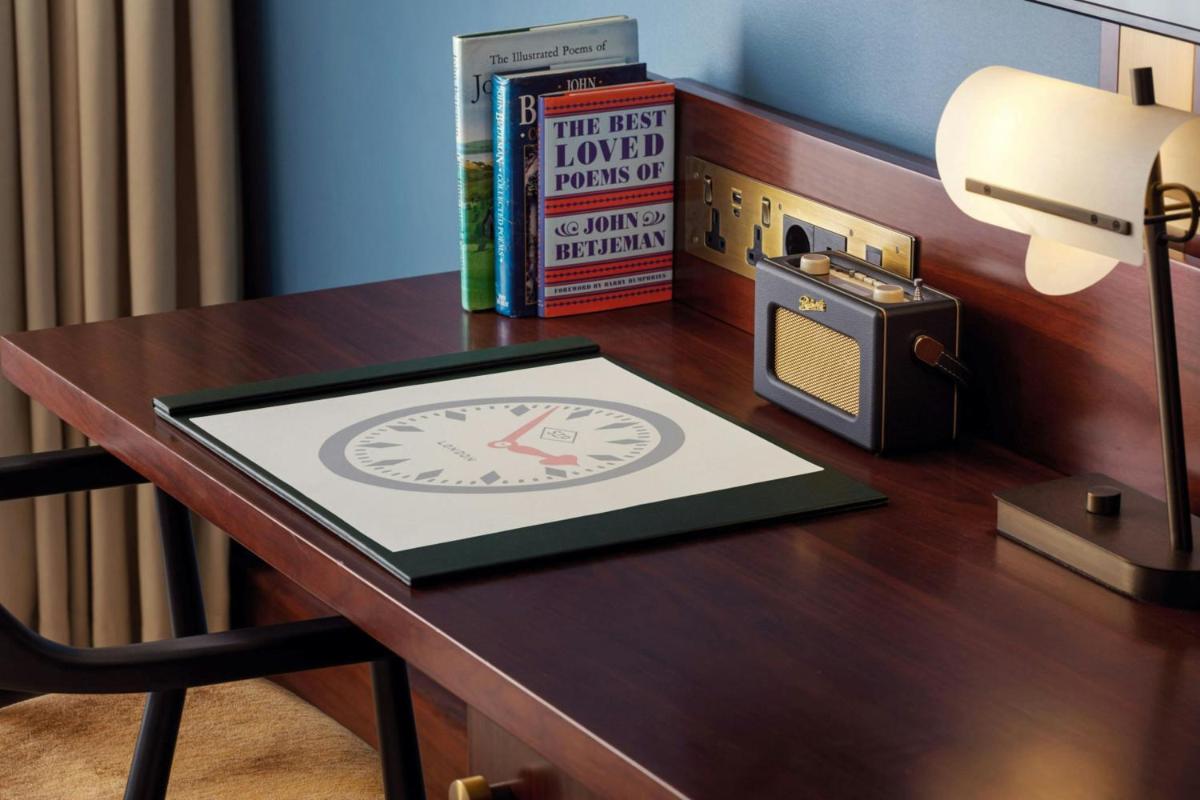 St Pancras London, Autograph Collection