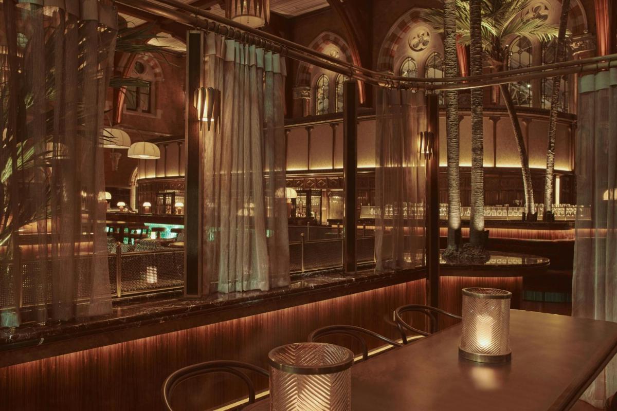 St Pancras London, Autograph Collection