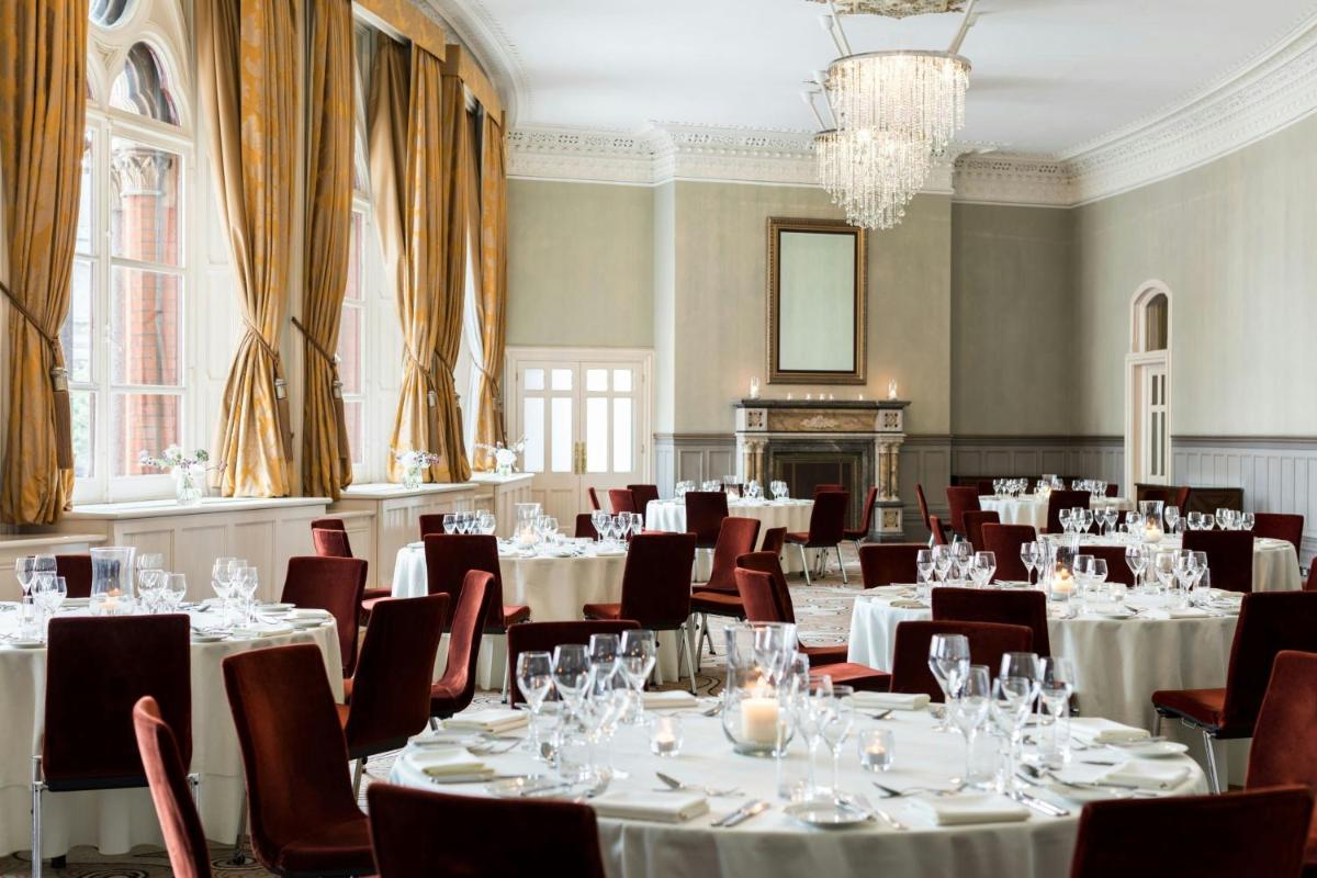 St Pancras London, Autograph Collection