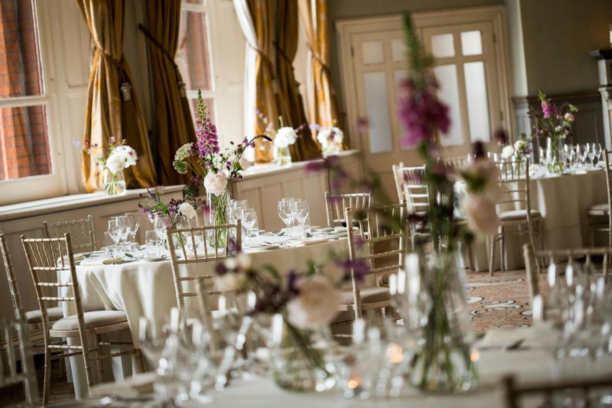 St Pancras London, Autograph Collection