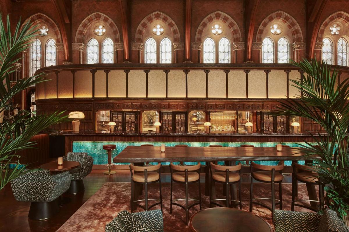 St Pancras London, Autograph Collection