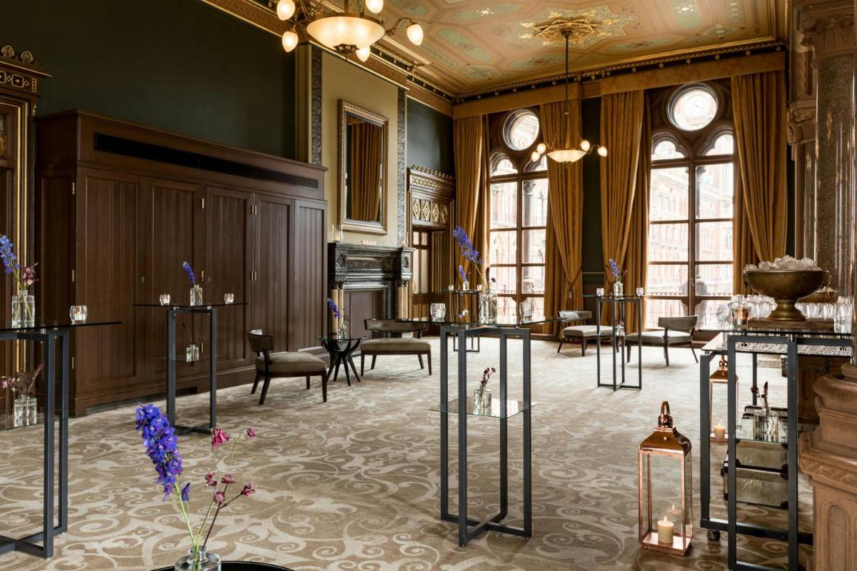 St Pancras London, Autograph Collection