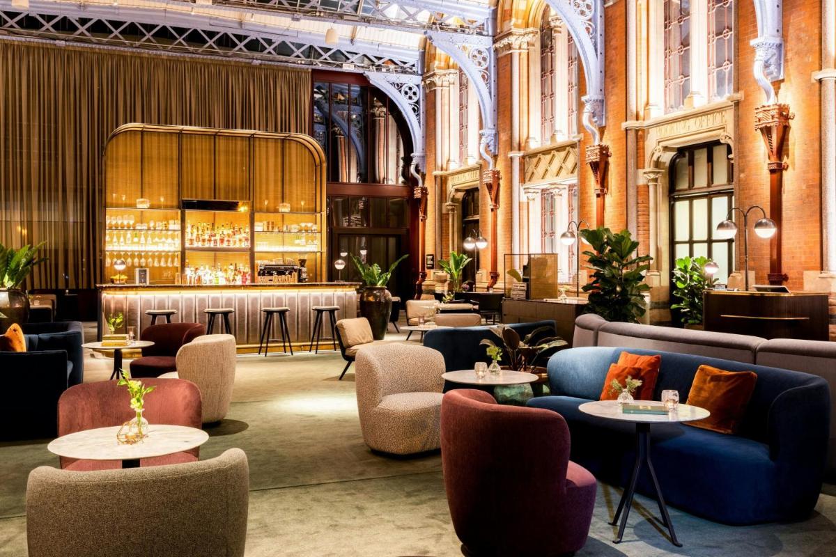 St Pancras London, Autograph Collection