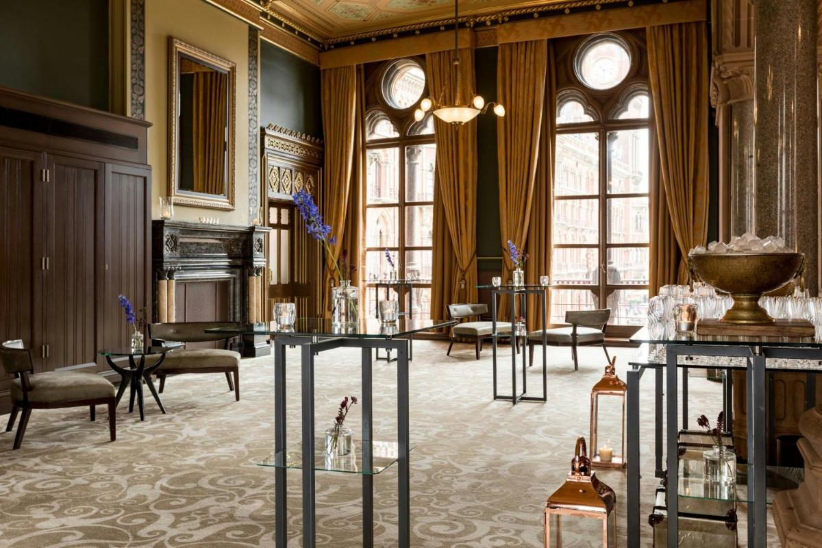 St Pancras London, Autograph Collection