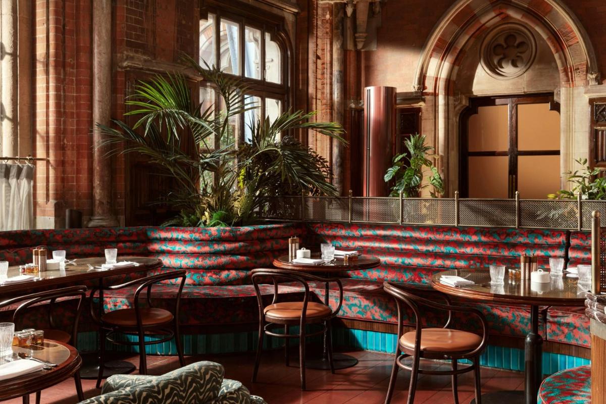 St Pancras London, Autograph Collection