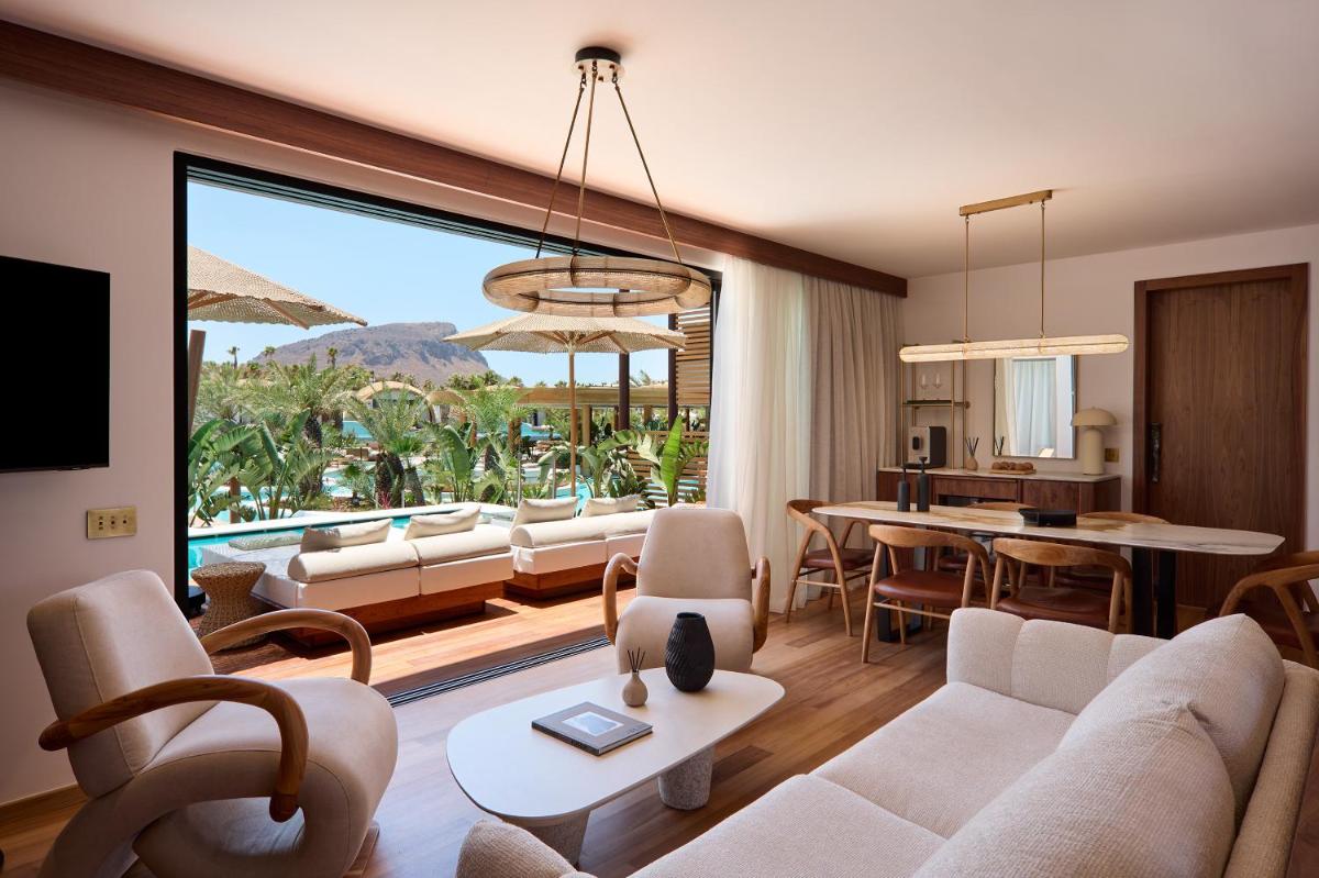 Stella Island Luxury Resort & Spa (Adults Only)
