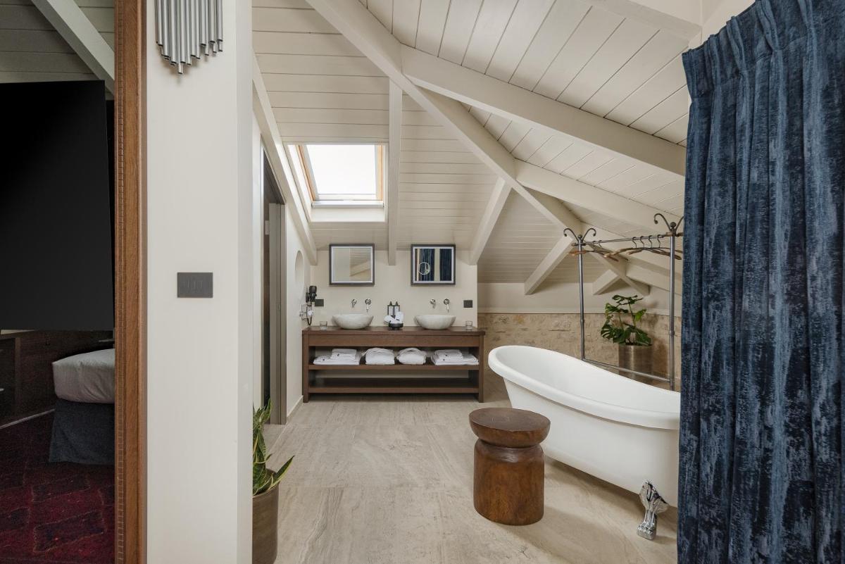 Stoes Boutique Hotel