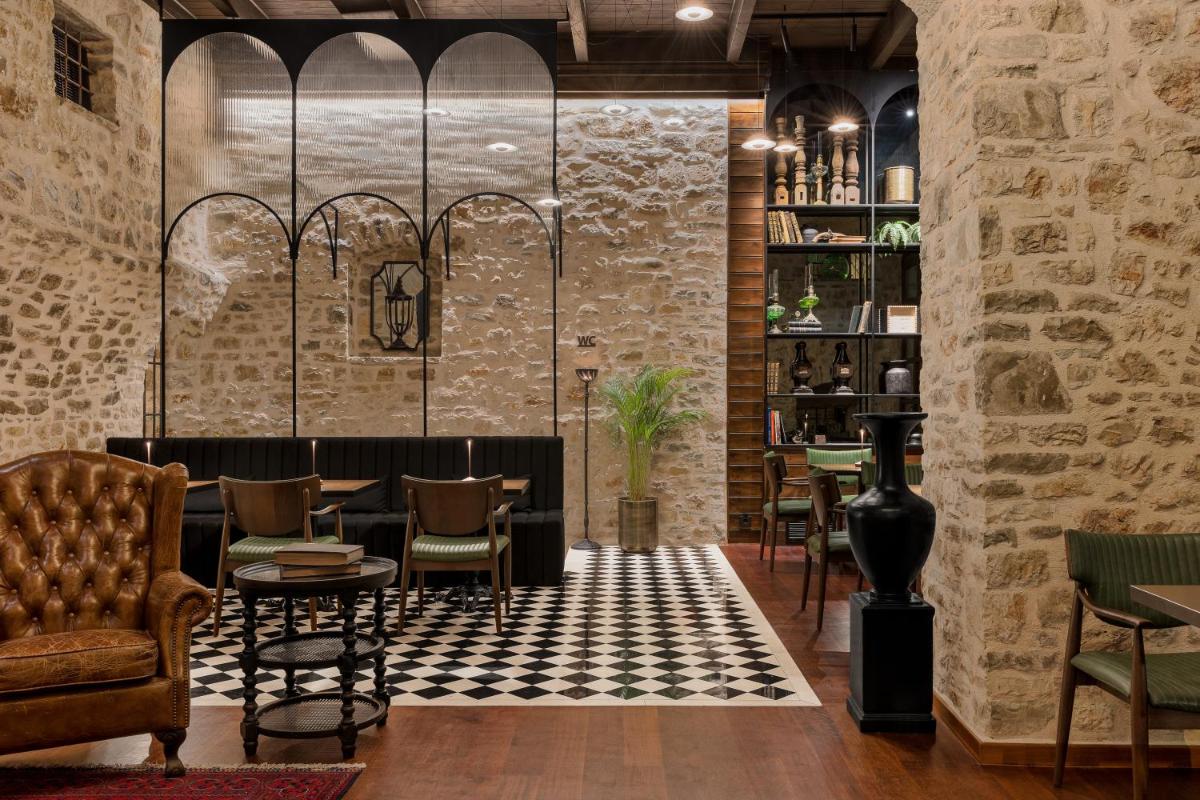 Stoes Boutique Hotel