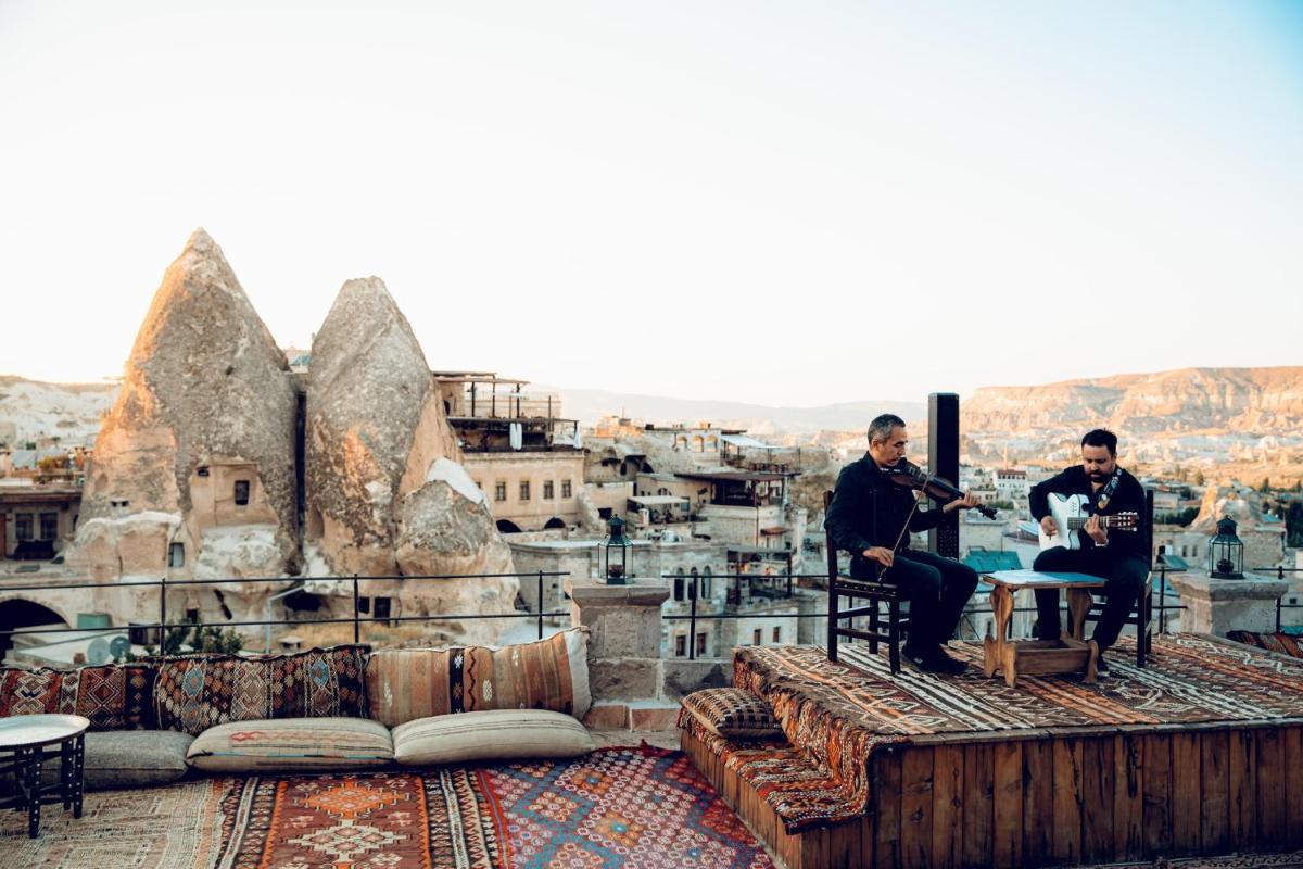 Sultan Cave Suites