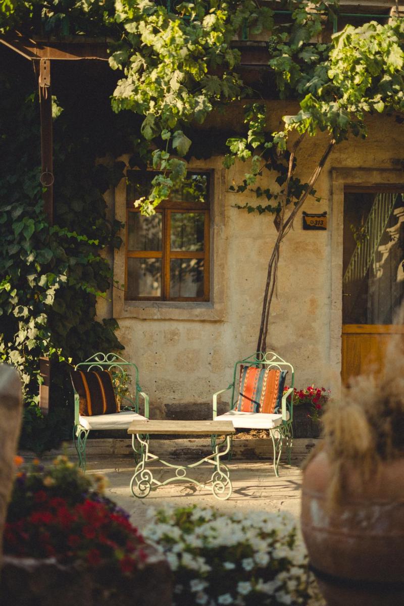 Sultan Cave Suites