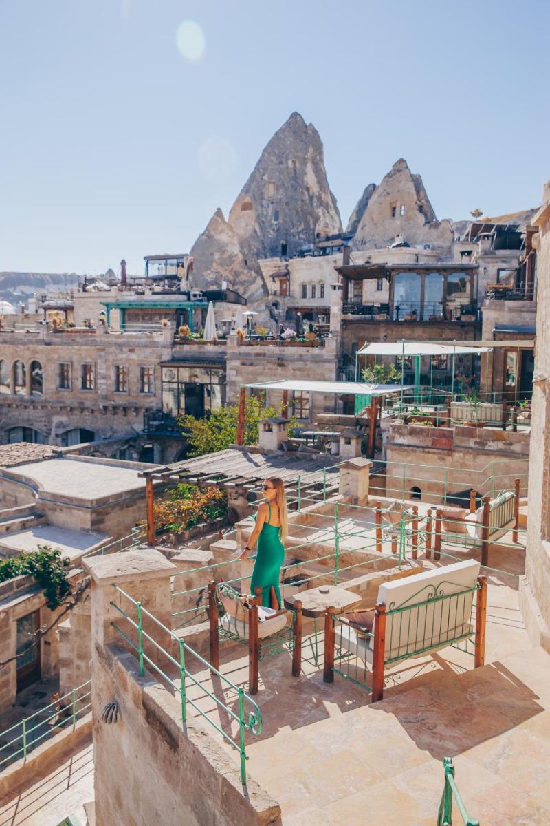 Sultan Cave Suites