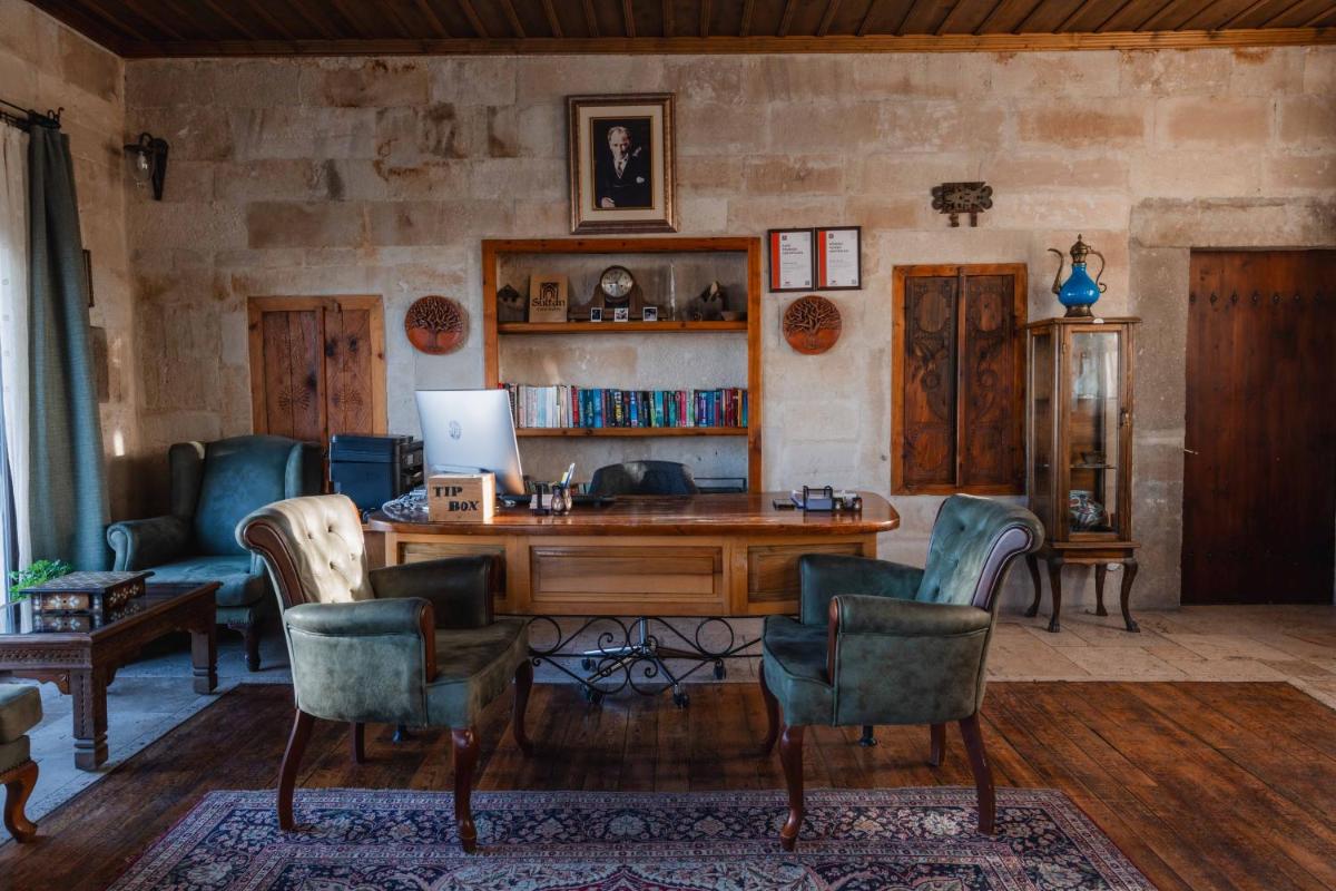 Sultan Cave Suites