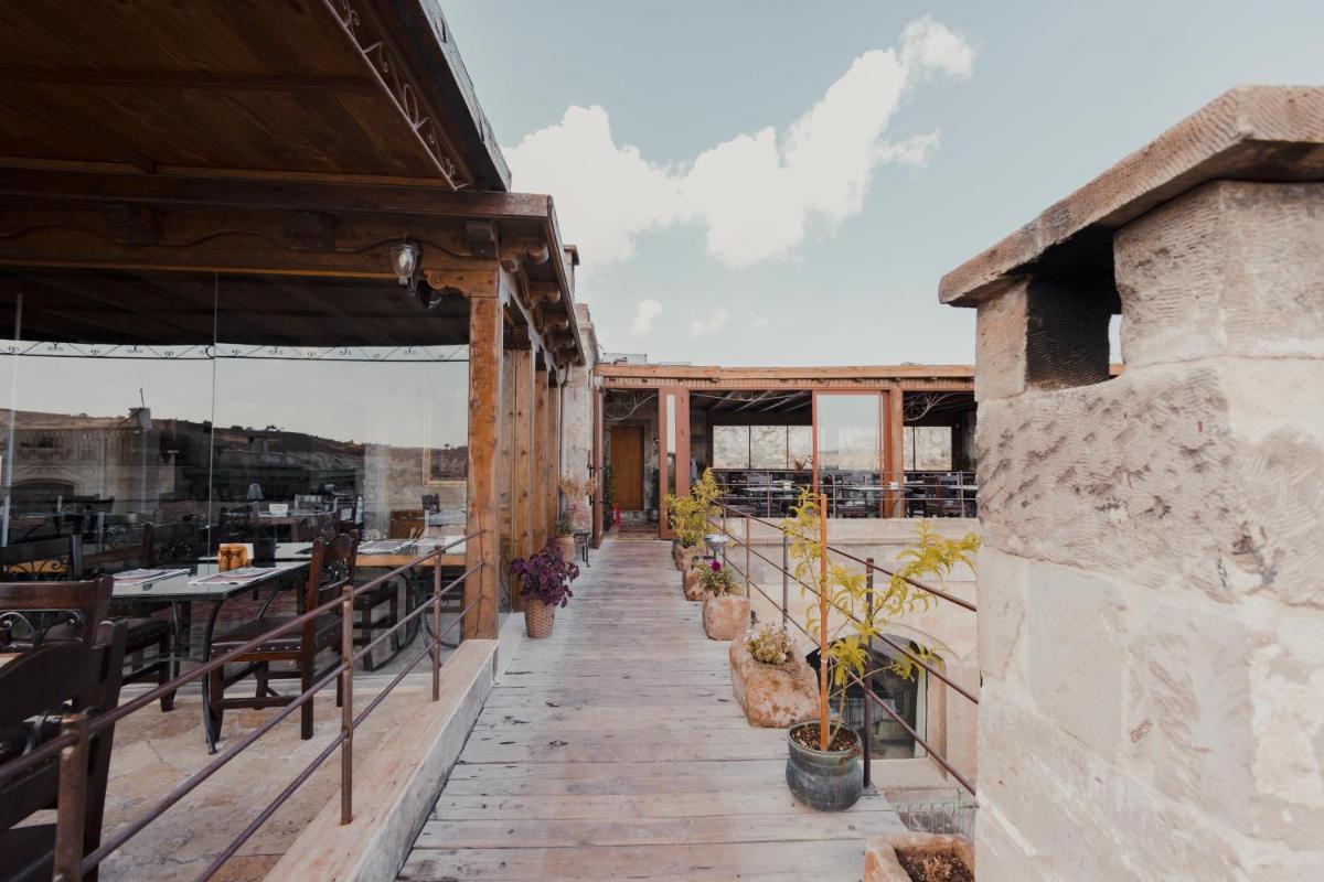 Sultan Cave Suites