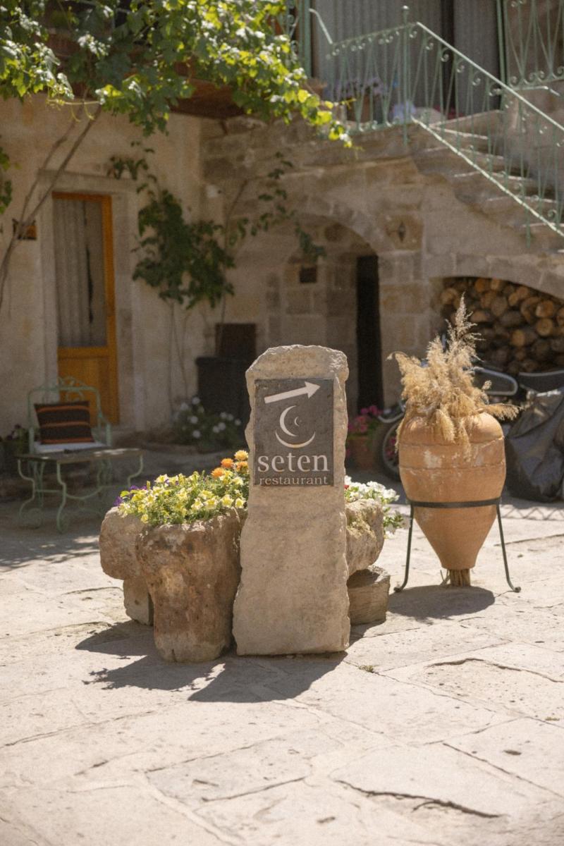Sultan Cave Suites