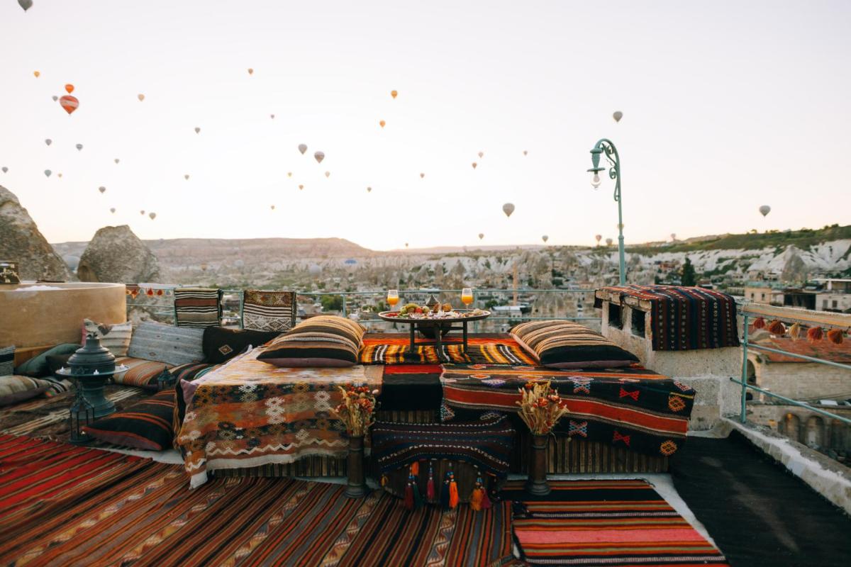 Sultan Cave Suites