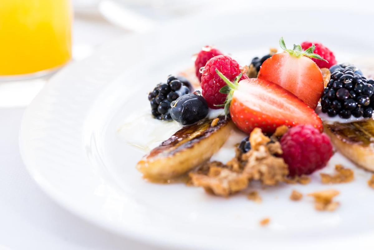 Summer Lodge Country House Hotel