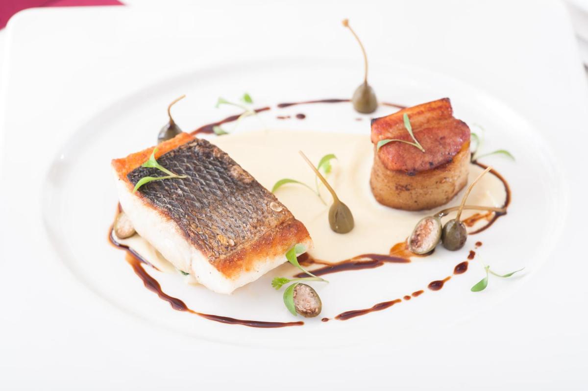 Summer Lodge Country House Hotel