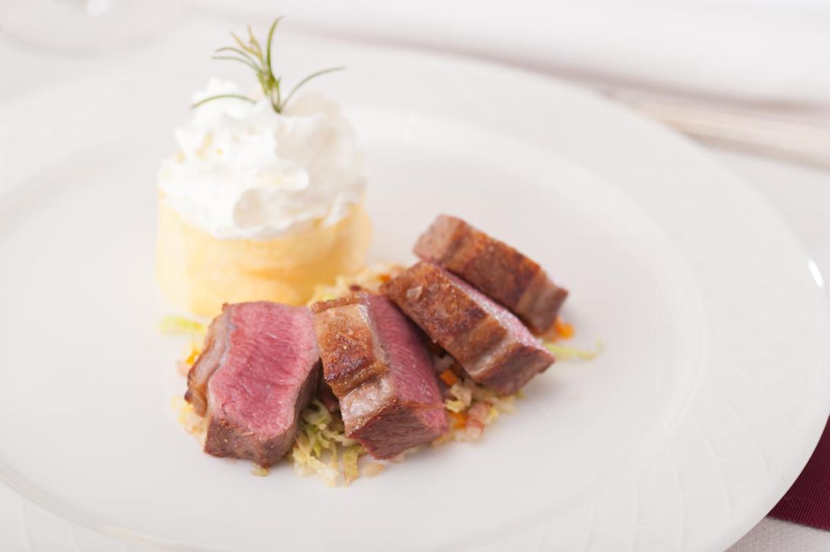 Summer Lodge Country House Hotel