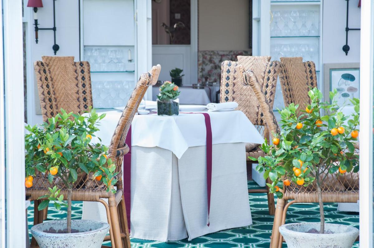 Summer Lodge Country House Hotel