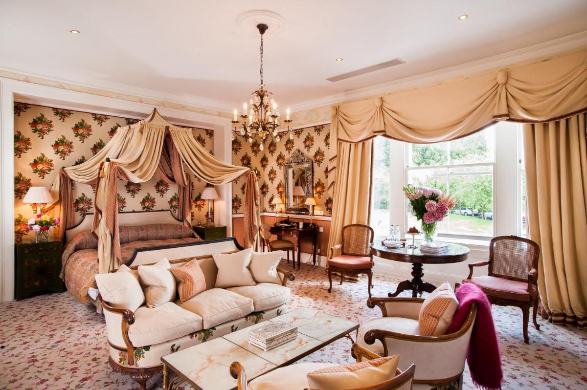 Summer Lodge Country House Hotel