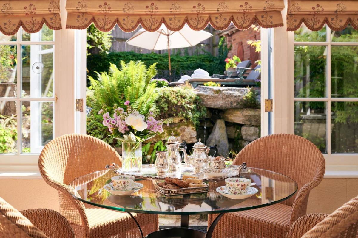 Summer Lodge Country House Hotel