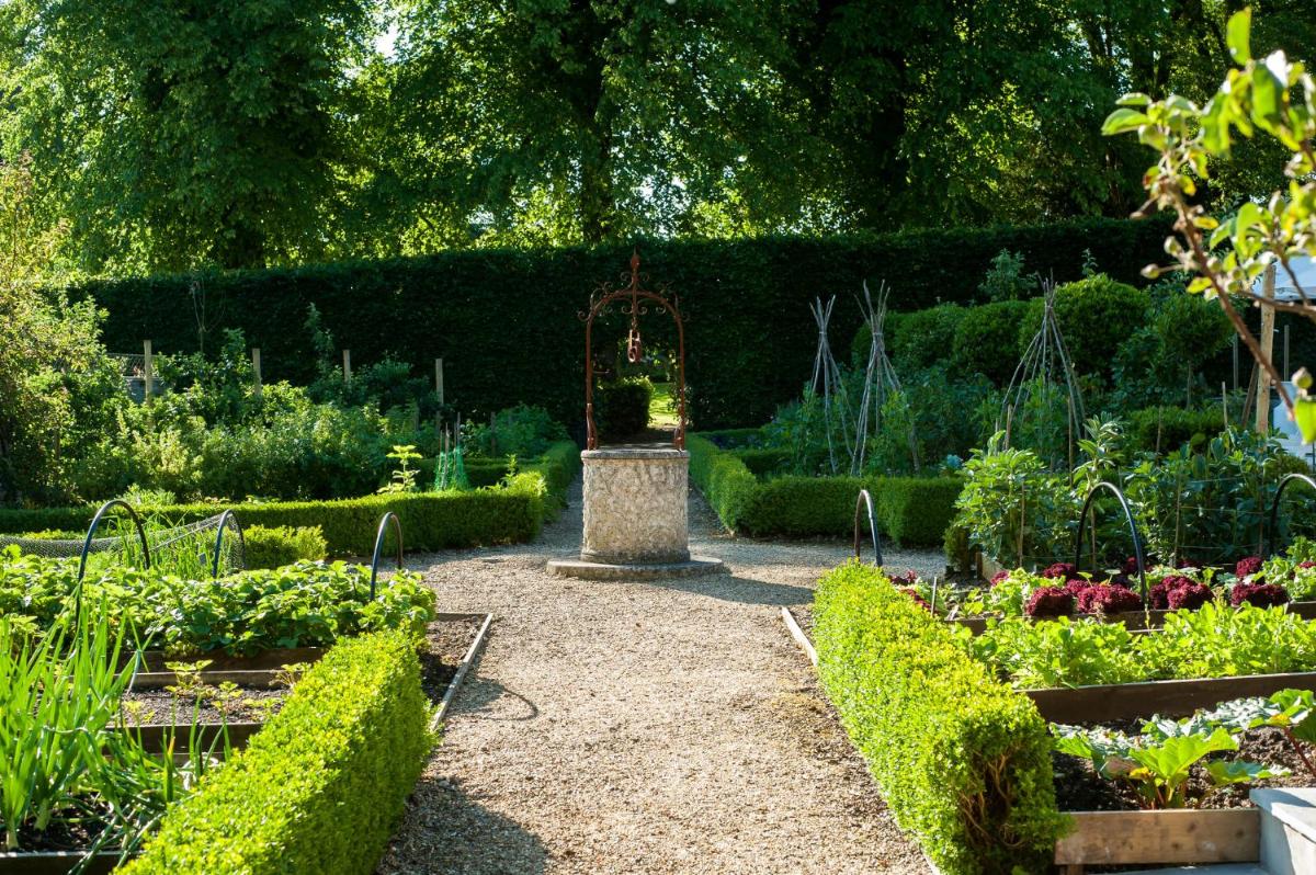 Summer Lodge Country House Hotel