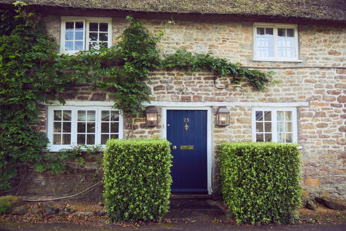 Summer Lodge Country House Hotel