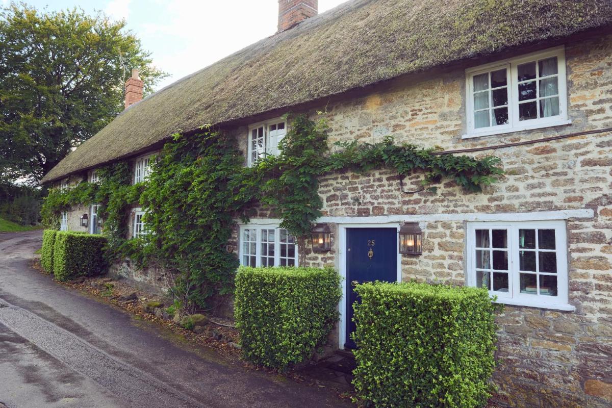 Summer Lodge Country House Hotel