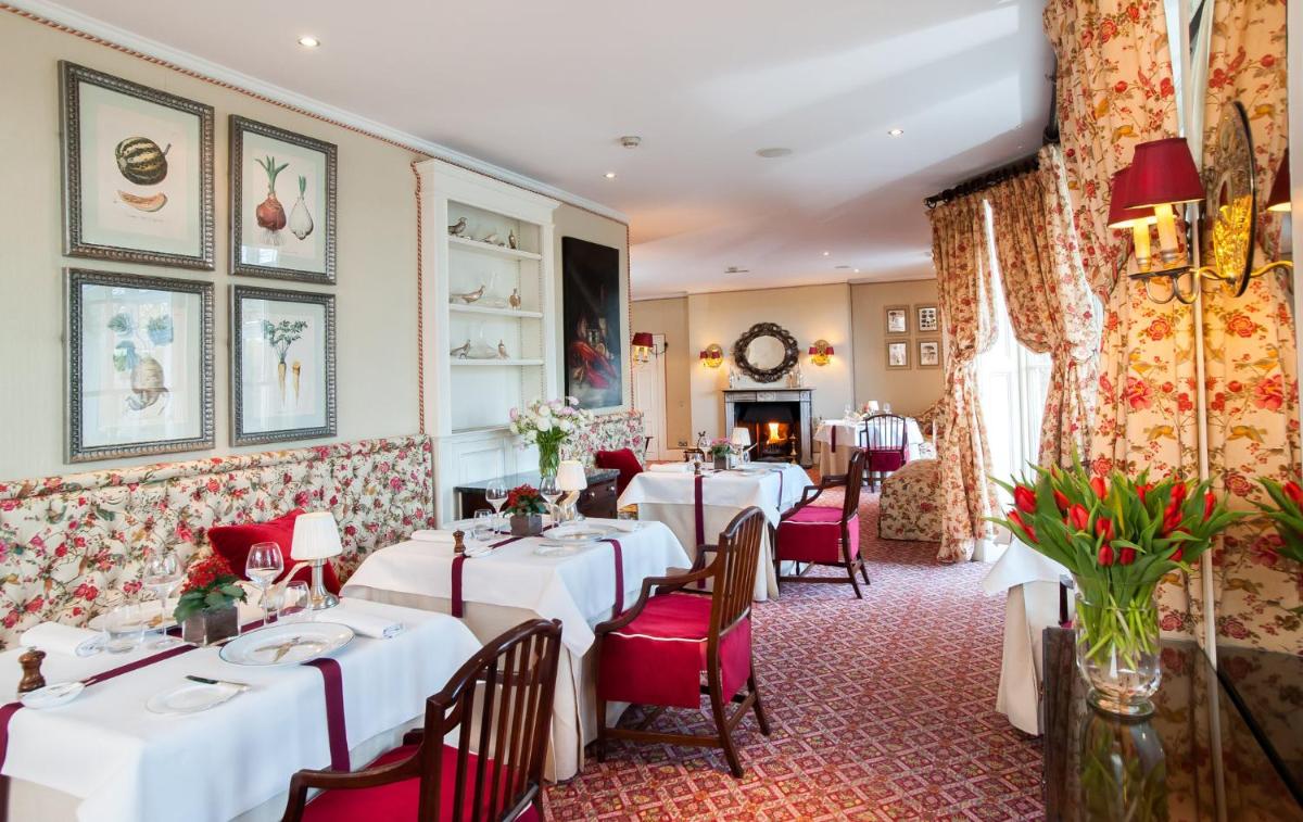 Summer Lodge Country House Hotel