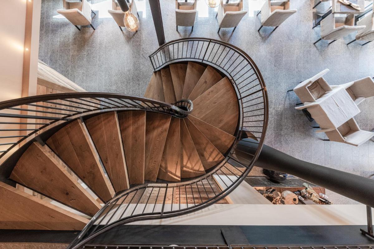 Sunny Valley Mountain Lodge