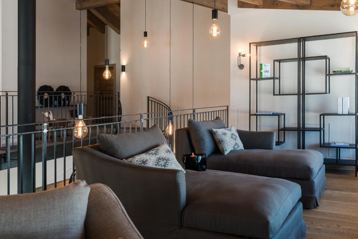 Sunny Valley Mountain Lodge