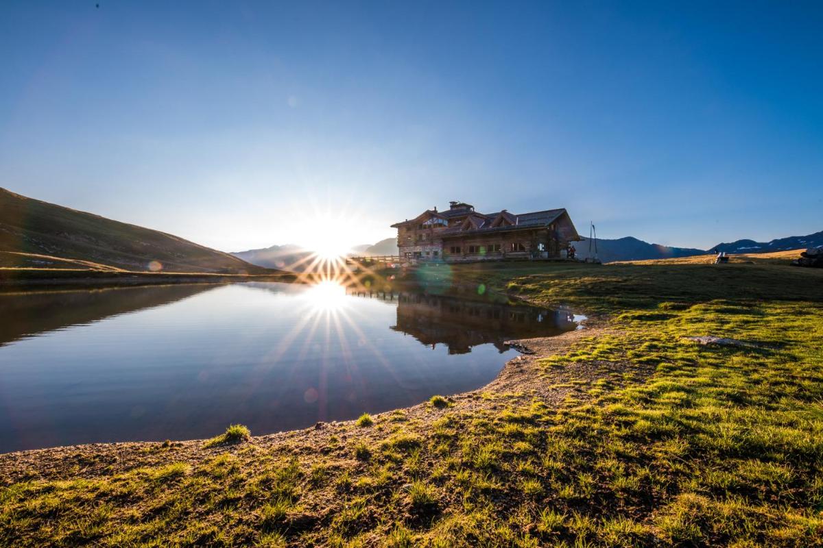 Sunny Valley Mountain Lodge