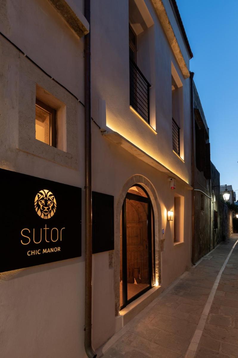 Sutor Chic Manor