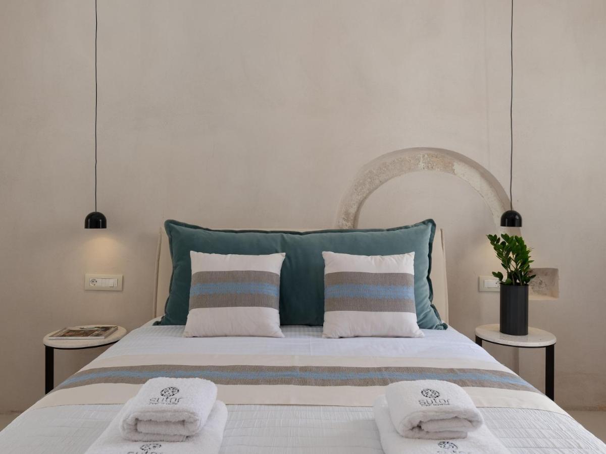 Sutor Chic Manor