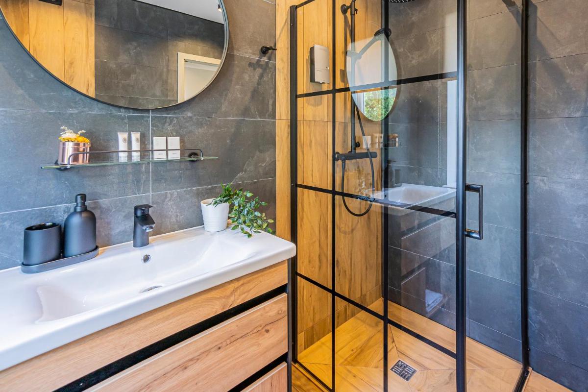 Tamara Suites & Apartments