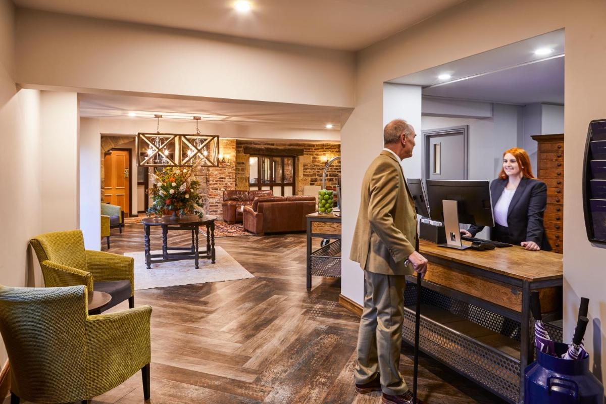 Mercure Barnsley Tankersley Manor Hotel