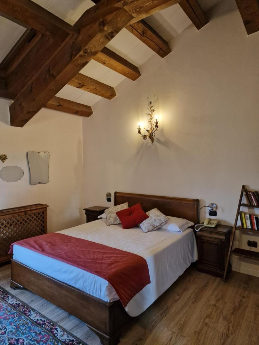 La Tavernetta Al Castello