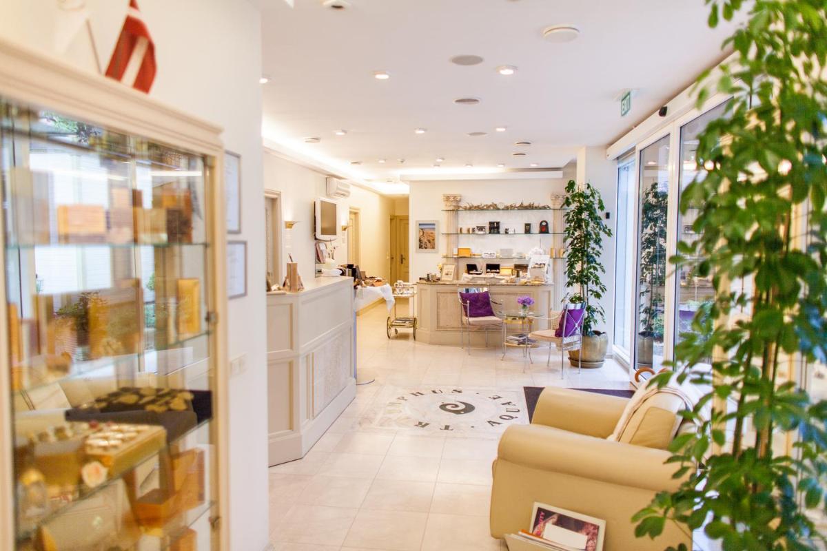 TB Palace Hotel & SPA