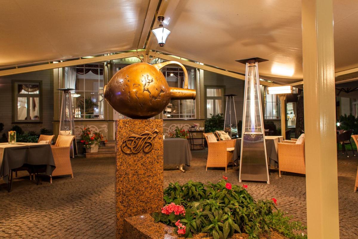 TB Palace Hotel & SPA