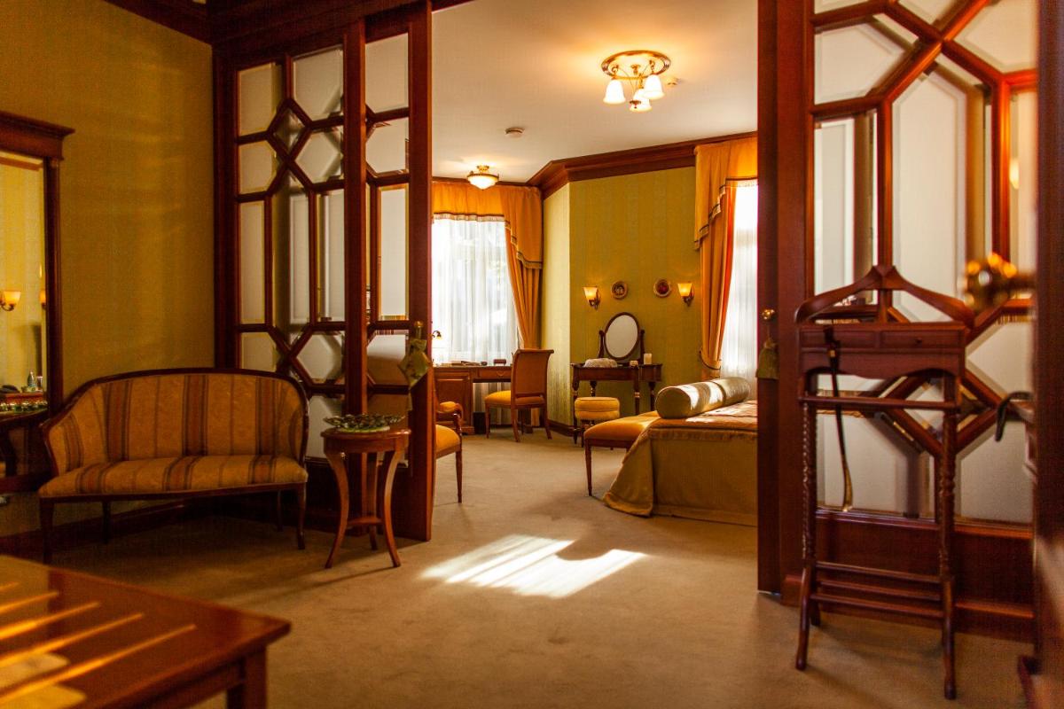 TB Palace Hotel & SPA