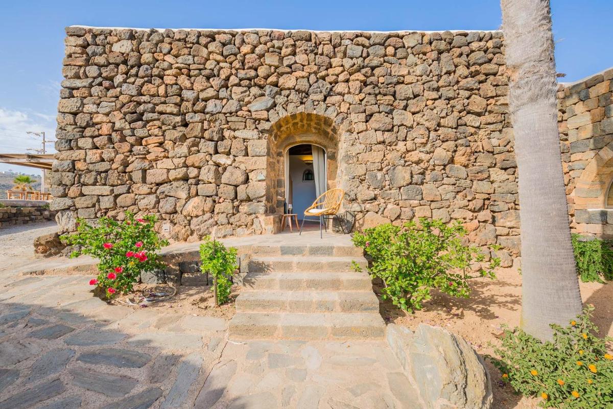 Abraxas Vigne di Pantelleria - Tenuta Bukkuram