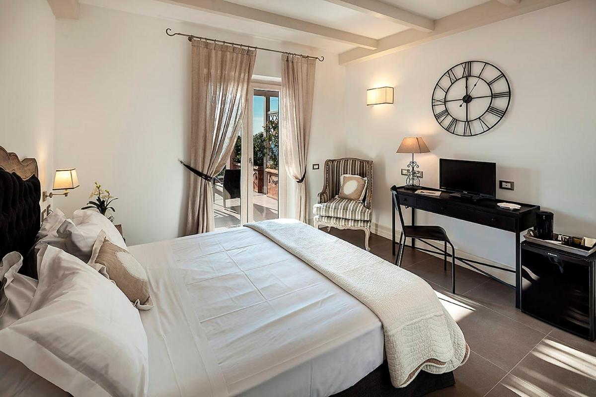 Tenuta Del Poggio Antico