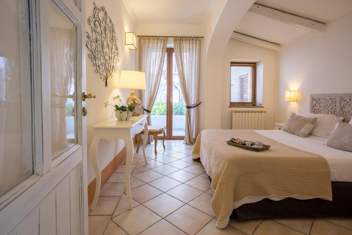 Tenuta Del Poggio Antico