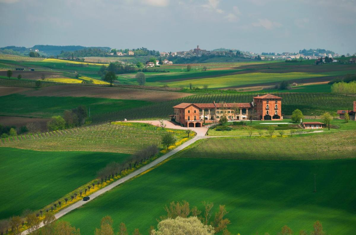 Tenuta Montemagno Relais & Wines