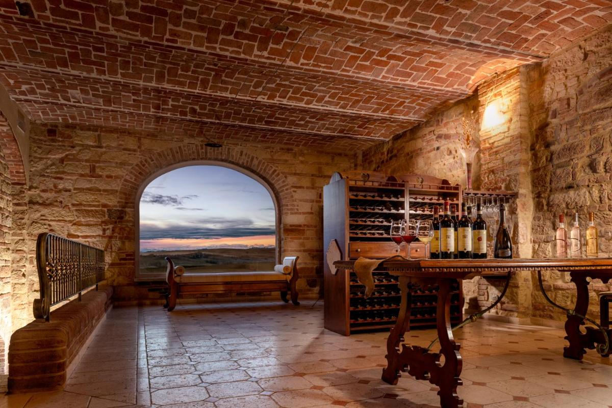 Tenuta Montemagno Relais & Wines