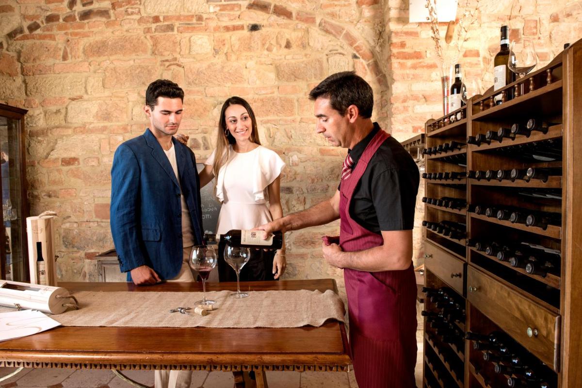 Tenuta Montemagno Relais & Wines