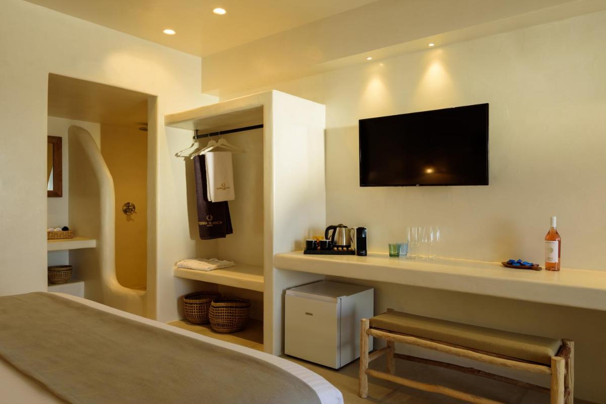 Terra Blanca Suites