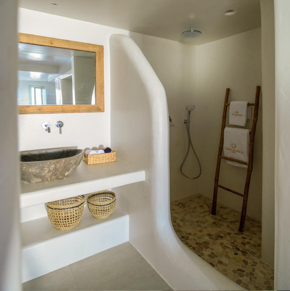 Terra Blanca Suites
